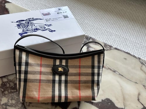 شنطة بربري Burberry