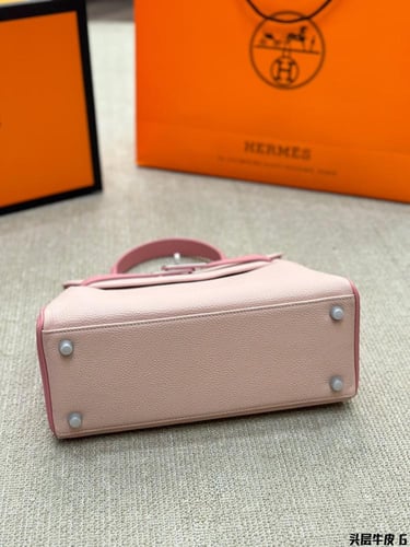 شنطة ارمز كيلي وردي ( باحجام متعدده )