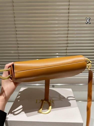 شنطة ديور Saddle (متوفرة بعدة الوان)
