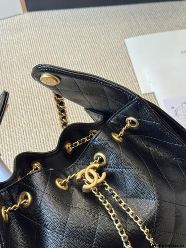 شنطة شانيل خامة كافيار مقاس 25cm (متوفر بعدة الوان...