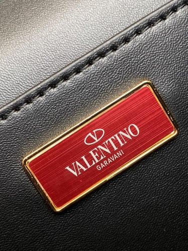 شنطة فالنتينو لوكو كريستال Valentino Loco 27cm