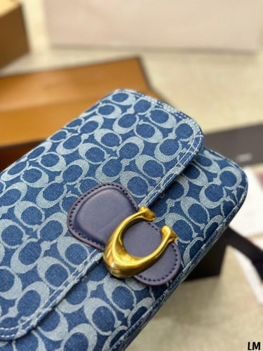 شنطة كوتش سوفت تابي