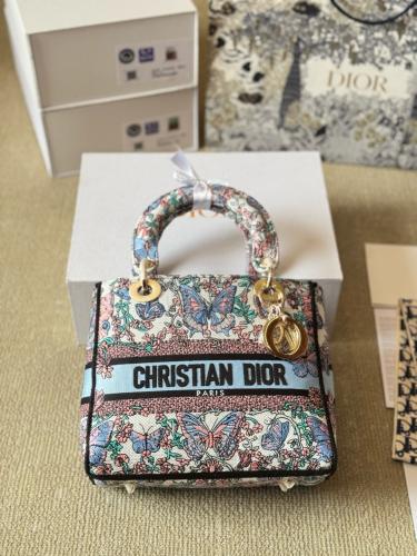 شنطة ليدي ديور Laby Dior