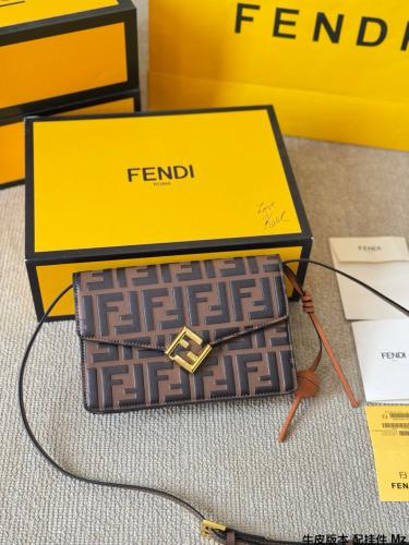 شنطة فندي (متوفرة بعدة الوان)