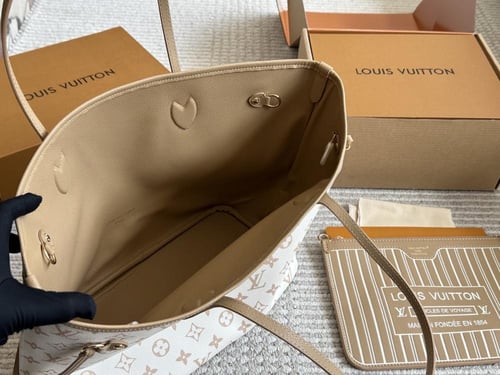 شنطة لويس فيتون Neverfull