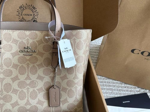 شنطة كوتش مولي Mollie (متوفرة بعدة الوان)