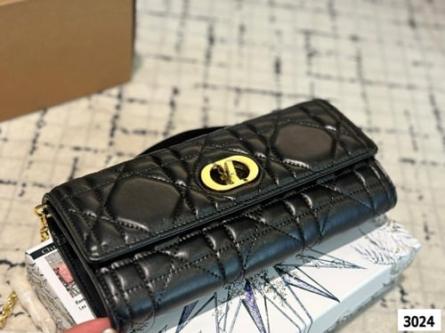 شنطة ديور (متوفرة بعدة الوان)