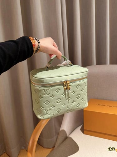 شنطة لويس فيتون Nice BB Vanity (متوفر بعدة الوان)