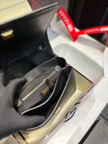 شنطة توري بورش