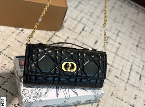 شنطة ديور (متوفرة بعدة الوان)