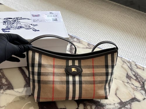 شنطة بربري Burberry