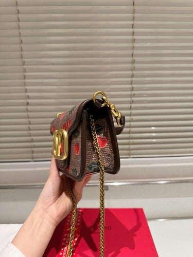 شنطة فالنتينو لوكو Loco