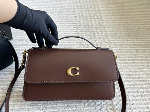 شنطة كوتش Juno ( متوفرة بعدة الوان )