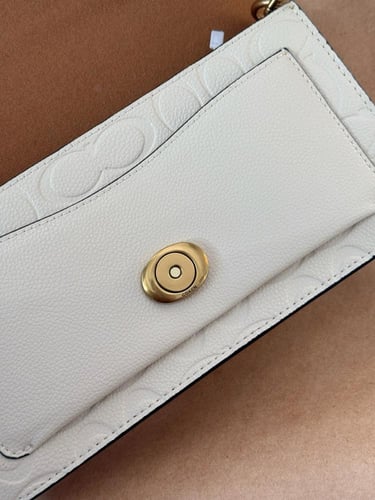 شنطة كوتش تابي Tabby