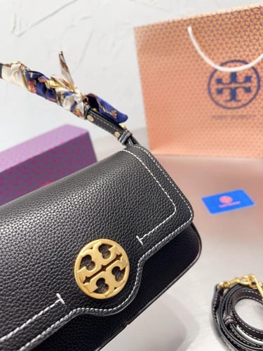 شنطة توري بورش