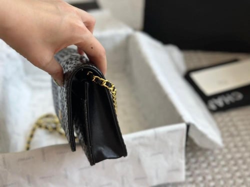 شنطة شانيل اسود ذهبي