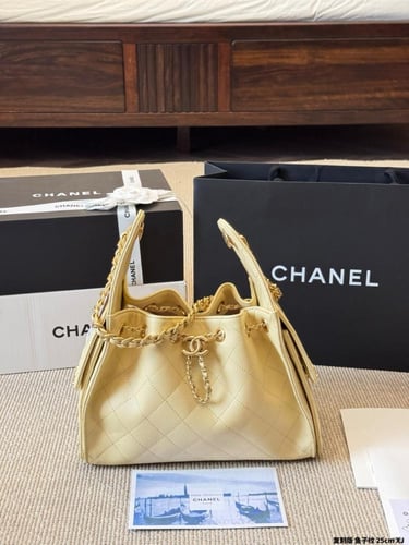 شنطة شانيل خامة كافيار مقاس 25cm (متوفر بعدة الوان...