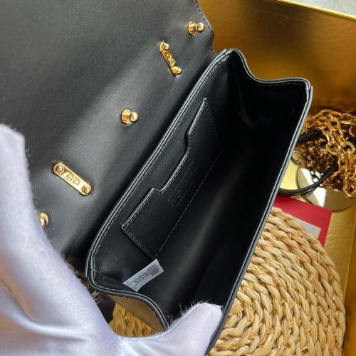 شنطة دولشي اند غابانا D&G (متوفرة بعدة الوان)