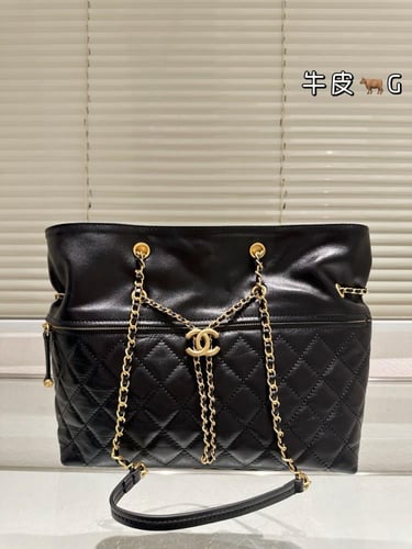 شنطة شانيل tote (متوفرة بعدة الوان)