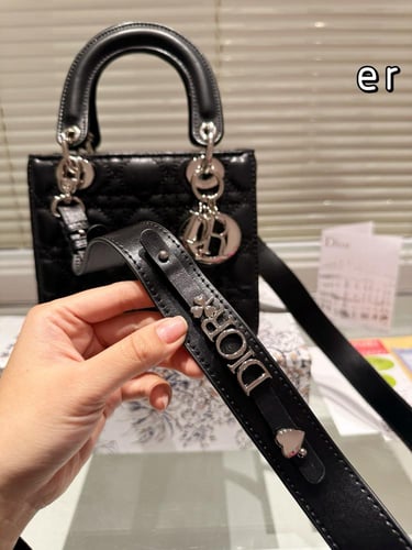 شنطة ليدي ديور لون الهاردوير فضي 20cm Lady Dior (م...