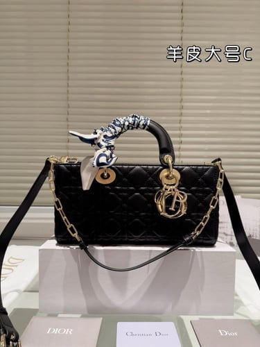 شنطة ليدي ديور 26cm Lady Dior (متوفرة بعدة الوان)