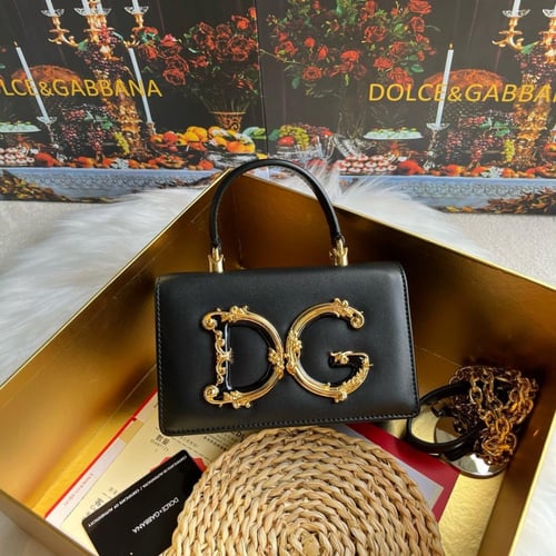 شنطة دولشي اند غابانا D&G (متوفرة بعدة الوان)