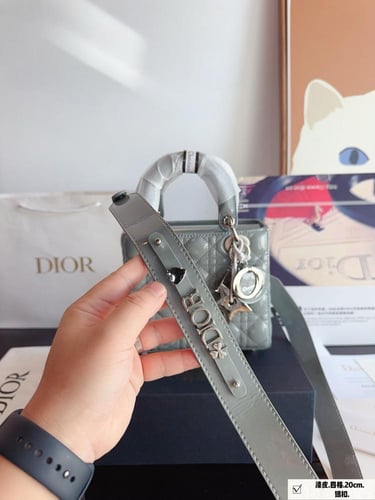 شنطة ديور Lady Dior ليدي ديور مقاس 20cm (متوفرة بع...