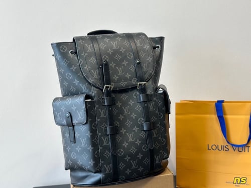 شنطة ظهر لويس فيتون Discovery ( بالوان متعددة )