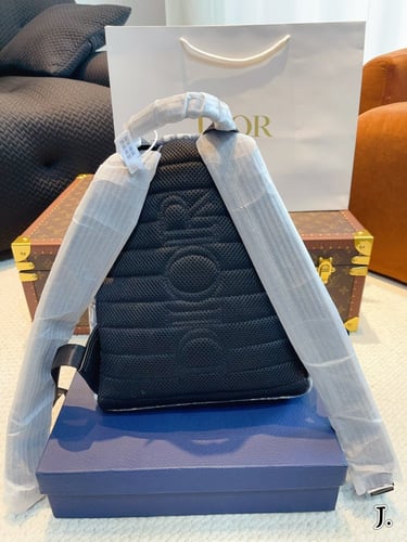 شنطة ظهر ديور Oblique ( بالوان متعددة )