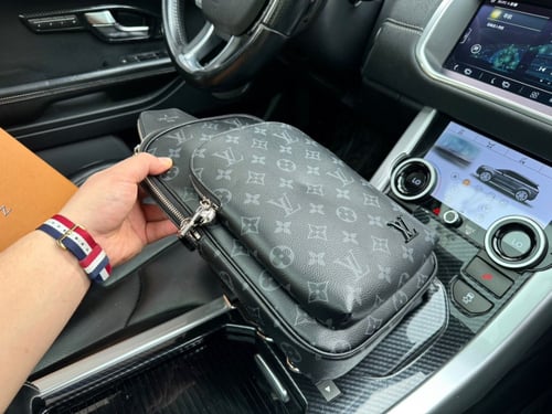 شنطة ظهر لويس فيتون Avenve