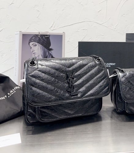 شنطة سان لوران نيكي ( بالوان متعددة )