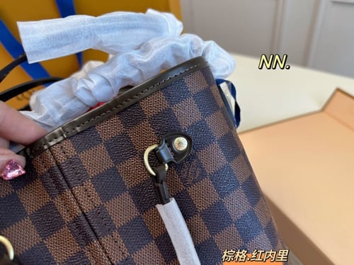 شنطة لويس فيتون نيفرفل