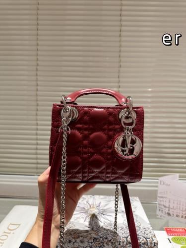 شنطة ليدي ديور لون الهاردوير فضي 17cm Lady Dior (م...