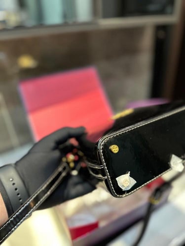 شنطة توري بورش لمعه