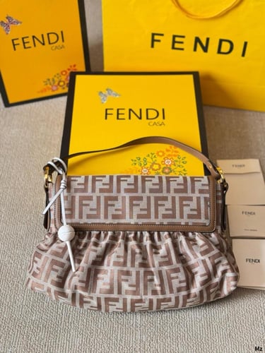 شنطة فندي (متوفرة بعدة الوان)