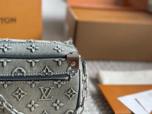 شنطة لويس فيتون سوفت ترانك Soft trunk