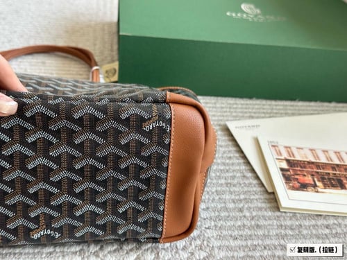 شنطة قويارد (متوفرة بعدة الوان)