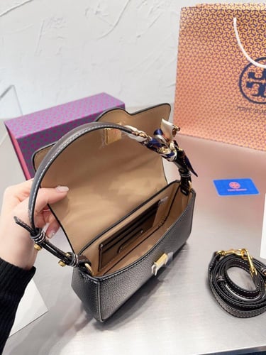 شنطة توري بورش