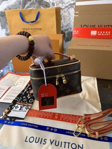 شنطة لويس فيتون Nice BB Vanity