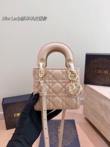 شنطة ديور ليدي ديور ميني | Mini Lady Dior (متوفرة بعدة الوان)