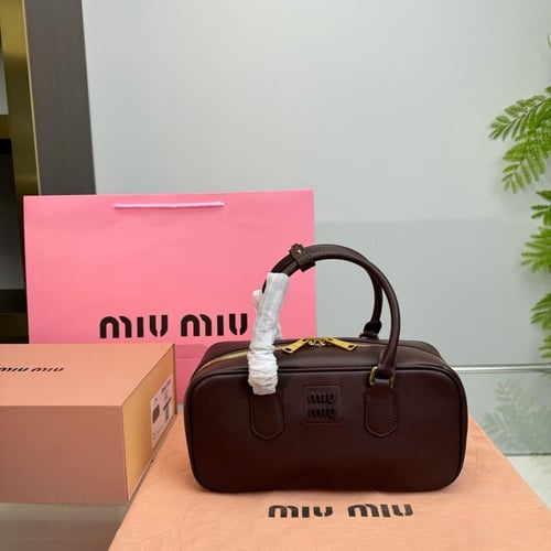 شنطة ميو ميو Arcadie مقاس 28cm ( متوفر بعدة الوان...