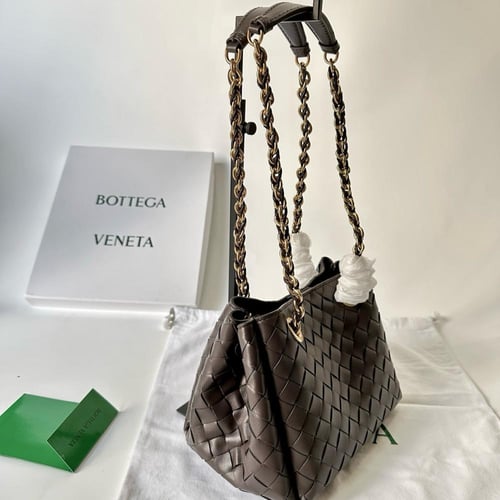 شنطة بوتيقا Parachute