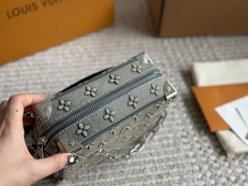 شنطة لويس فيتون سوفت ترانك Soft trunk