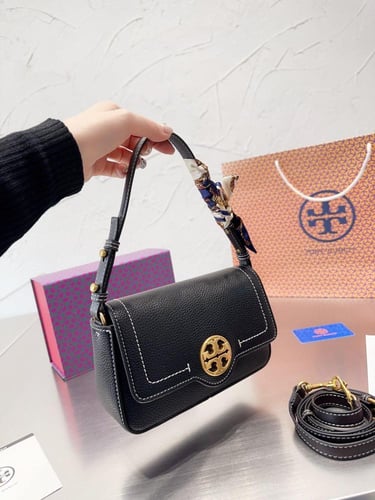 شنطة توري بورش