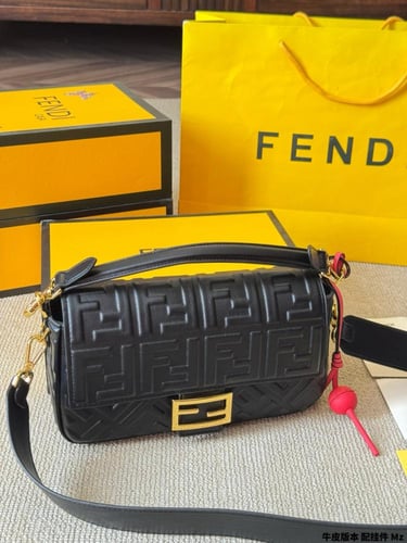 شنطة فندي باقيت Baguette