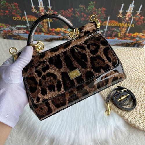 شنطة دولشي اند غابانا D&G 18cm