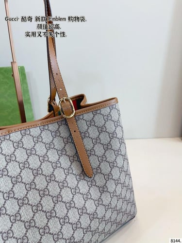 شنطة قوتشي em blem