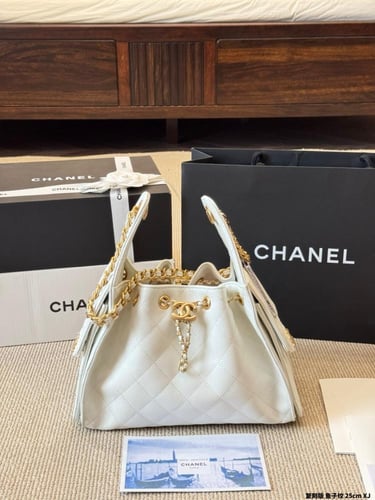 شنطة شانيل خامة كافيار مقاس 25cm (متوفر بعدة الوان...