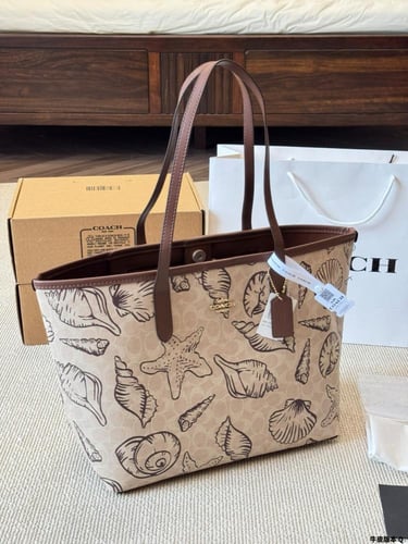 شنطة كوتش City tote