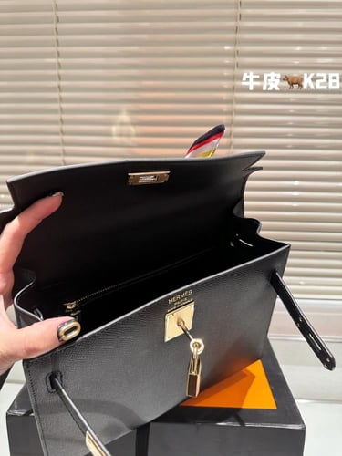 شنطة أرمز بيركن ( باحجام والوان متعدده )